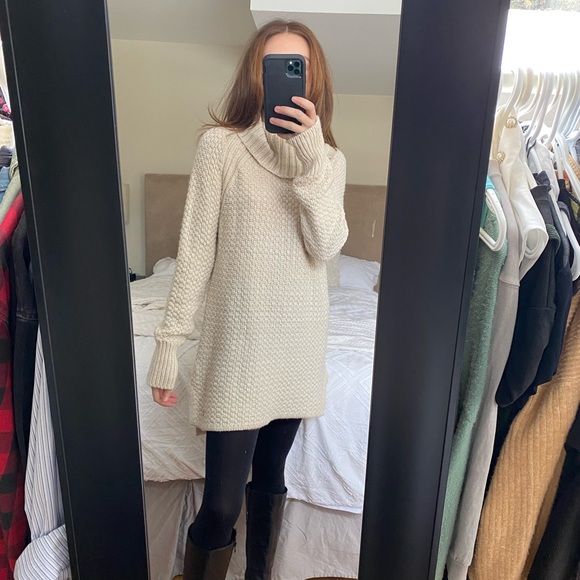 Cream Sweater dress - Picture 1 of 4